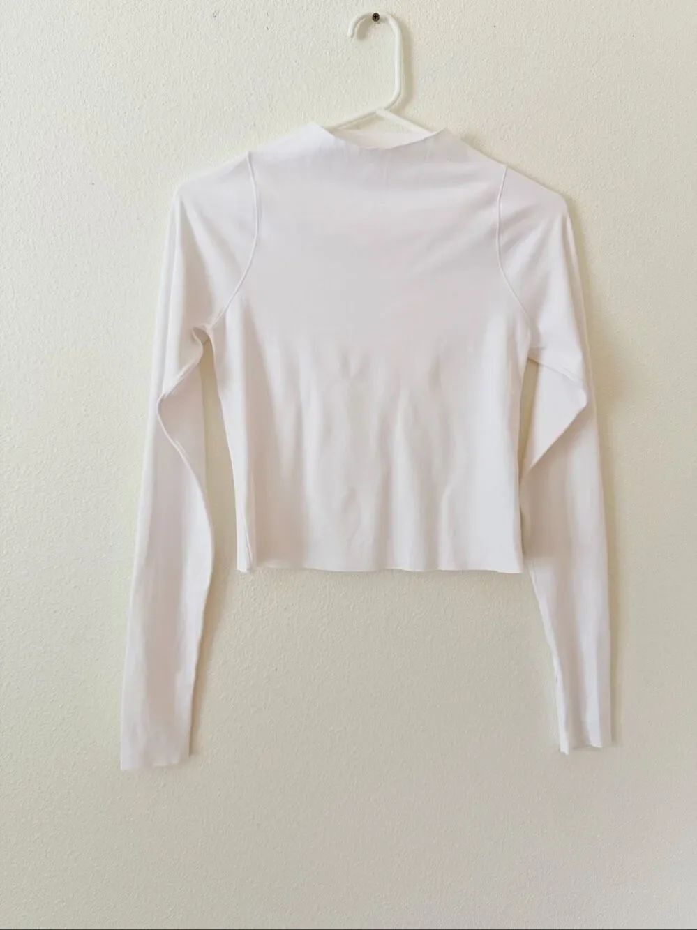 Nike Women's One Dri-FIT Luxe Long Sleeve Cropped Top White Crop Shirt sz Medium